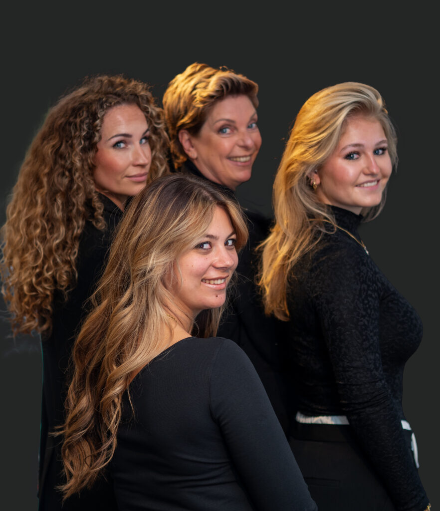 Teamfoto haarsalon Intercoupe in Uithoorn – zakelijke fotografie Amstellie Studio.